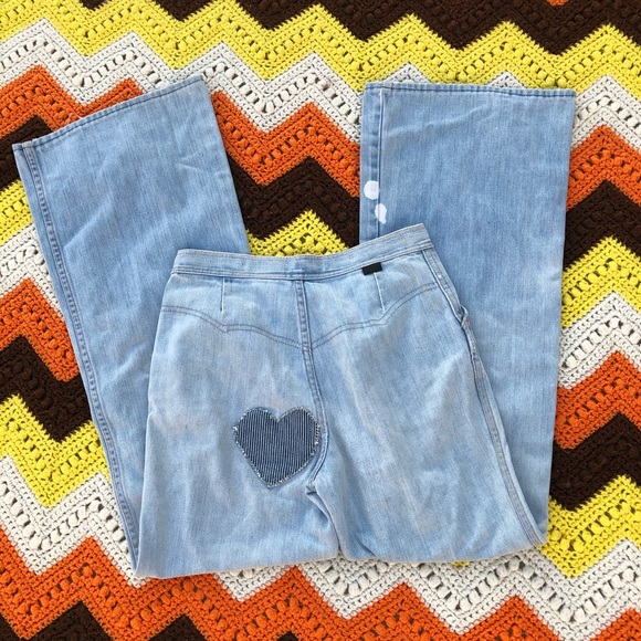 Sold Vintage light wash wranglers - Picture 2 of 6